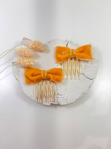 Peinecillo lazo terciopelo mostaza