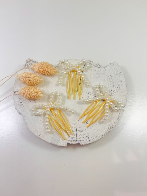 Peinecillo lazo pequeño perlas