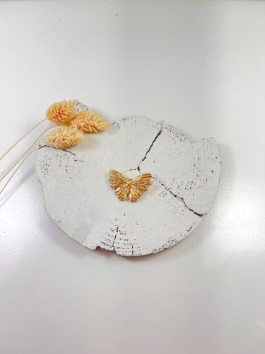 Broche mariposa pequeña dorada 2