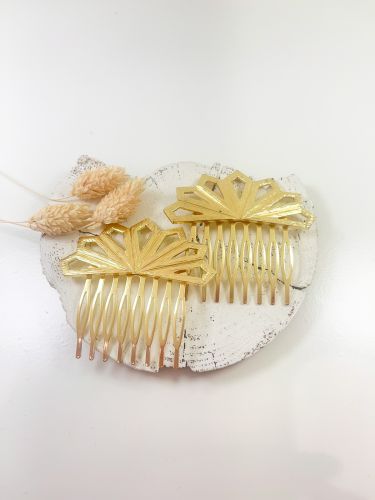 Peinecillo dorado abanico triangula