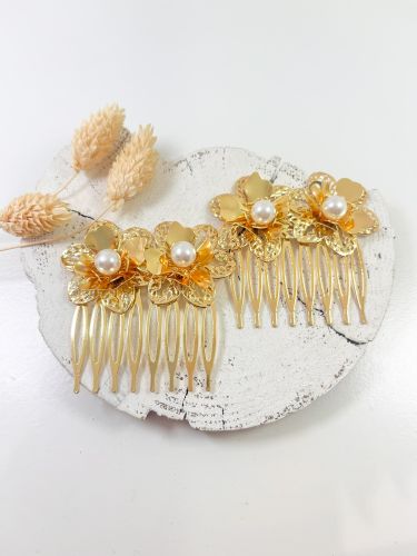 Peinecillo doble flor labrada y perla