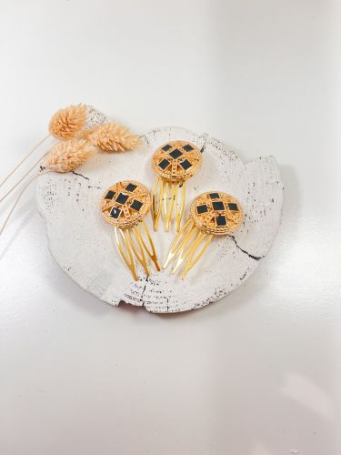 Peinecillo moneda negra