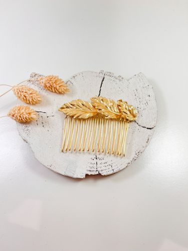 Peinecillo hojas relieve