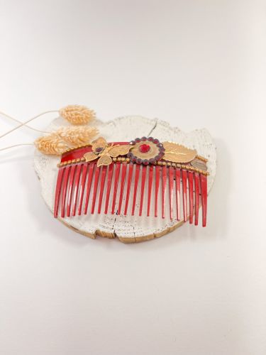 Peinecillo Maite Cárdenas burdeos