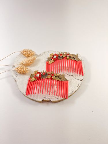 Peinecillo Maite Cárdenas coral y latón