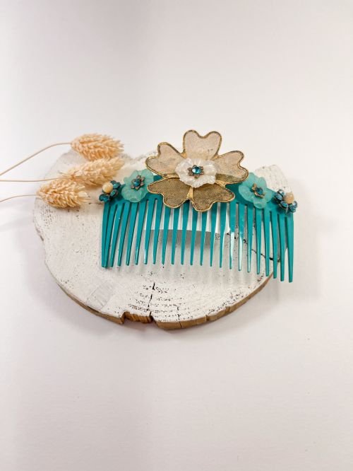 Peinecillo Maite Cárdenas azul añil con apliques latón plateado