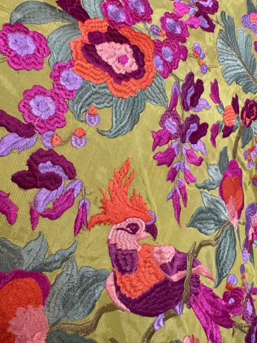 Mantón seda Valentina verde manzana 2