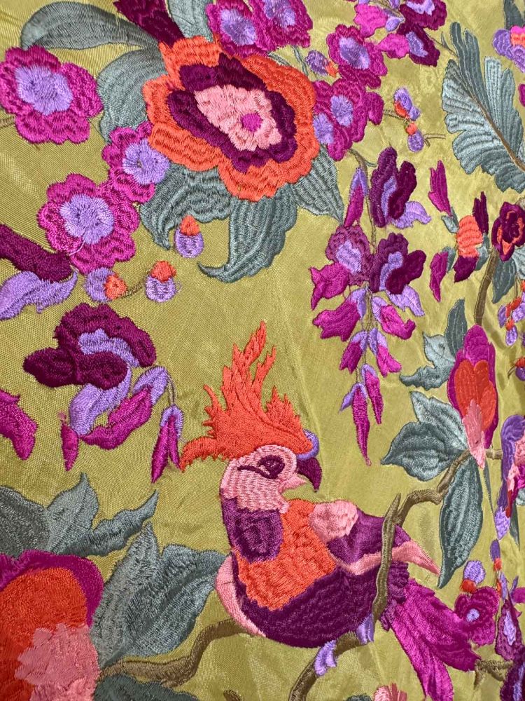 Mantón seda Valentina verde manzana