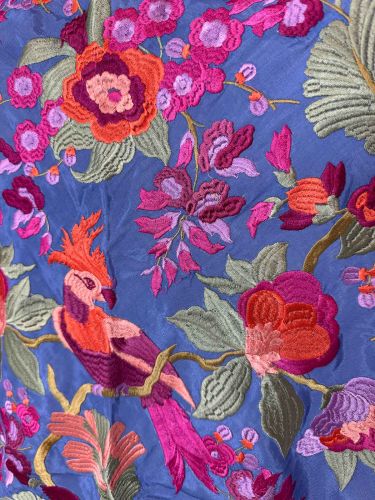 Mantón seda Valentina azul pavo 2