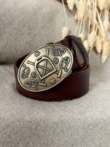 Hebilla ovalada pequeña labrada estribo y palos color oro... 2