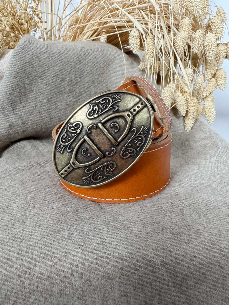 Hebilla ovalada estribo oro viejo