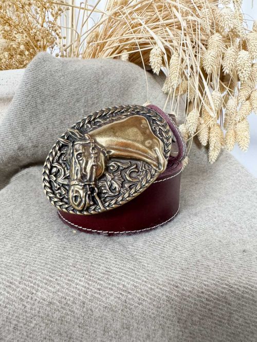 Hebila ovalada oro viejo cabeza caballo relieve con grabados de hojas