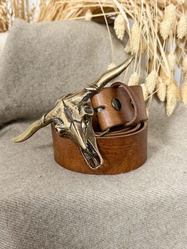 Hebilla cráneo gigante