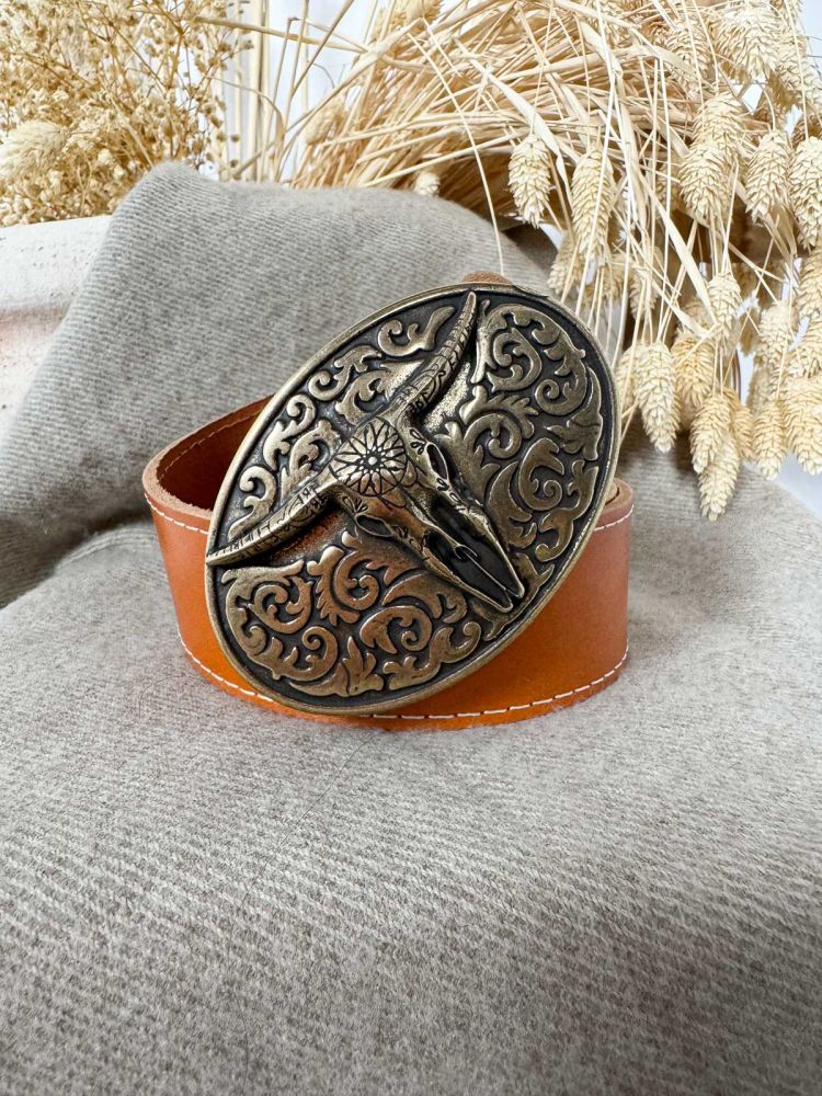 Hebilla ovalada labrada cráneo de...