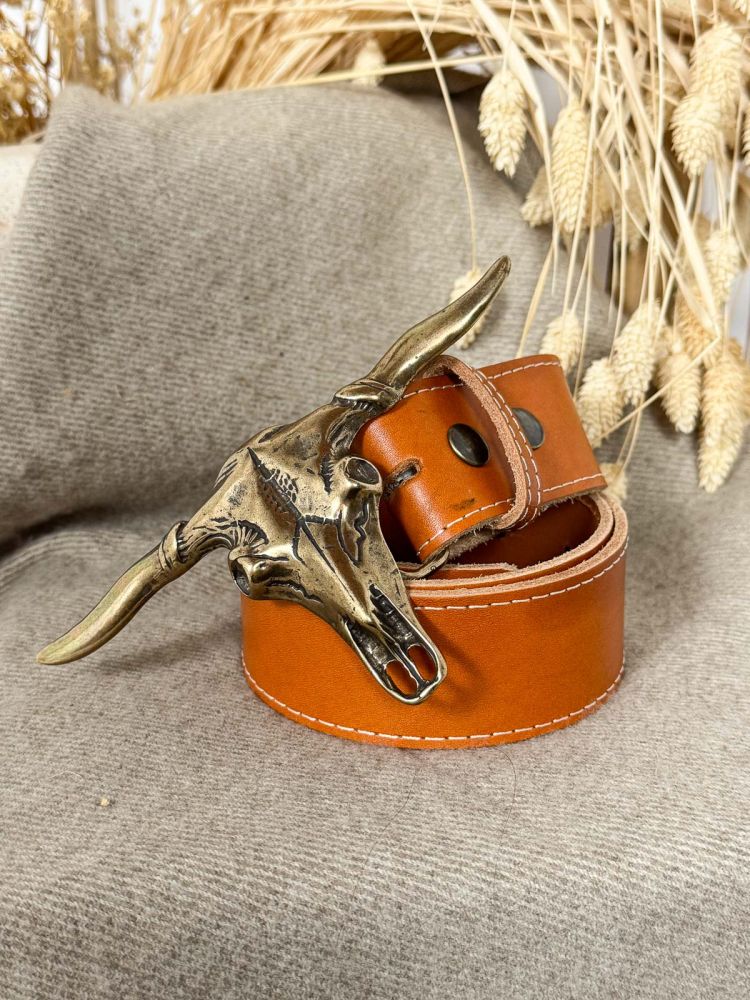 Hebilla cráneo gigante