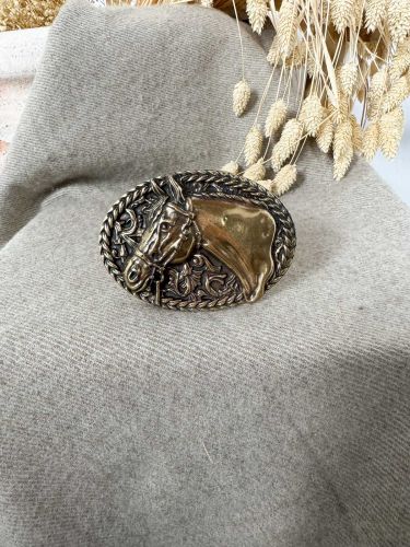 Hebila ovalada oro viejo cabeza caballo relieve con...