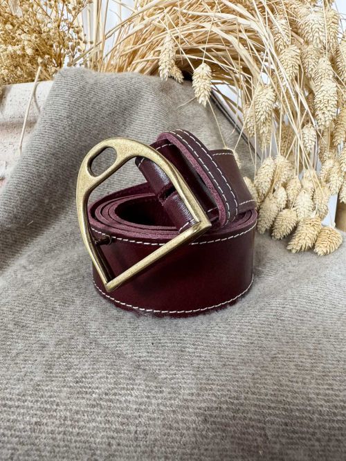 Hebilla estribo simple oro viejo