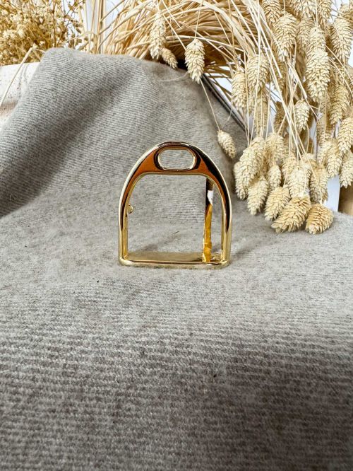 Hebilla estribo dorado