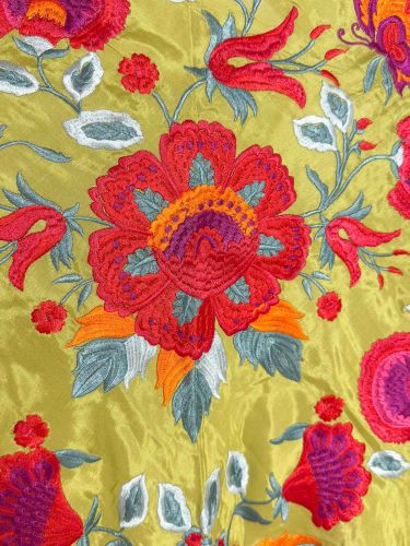 Mantón seda Araceli verde manzana 2