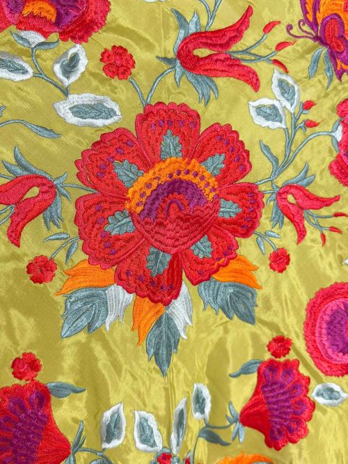 Mantón seda Araceli verde manzana