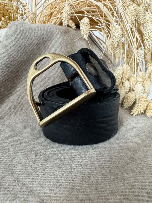 Hebilla estribo simple oro viejo