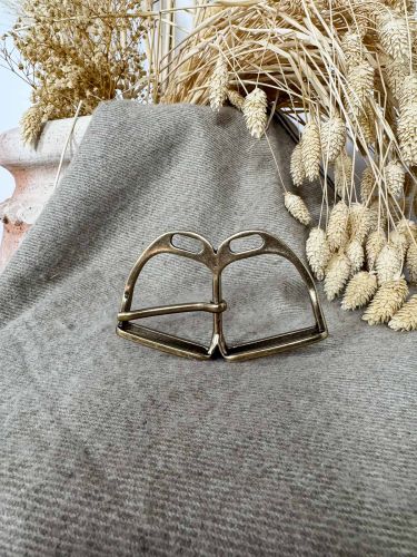 Hebilla estribo doble oro viejo