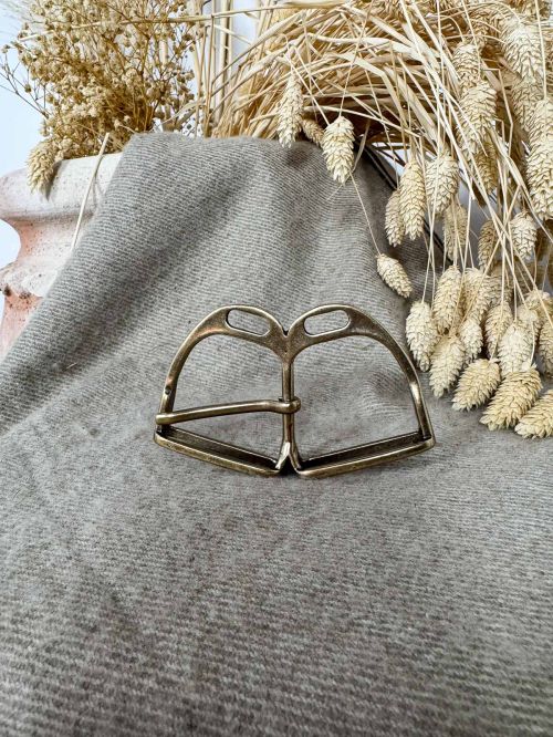 Hebilla estribo doble oro viejo