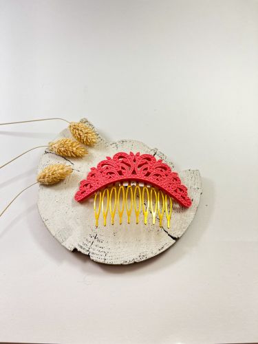 Peinecillo resina corona enredadera rosa chicle