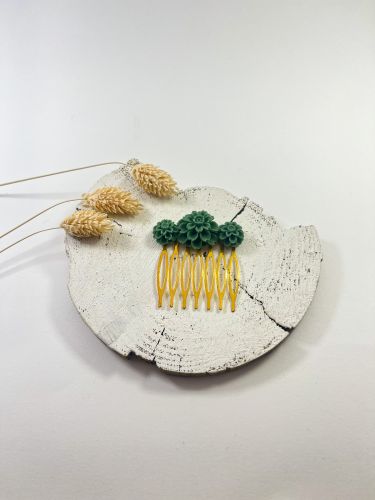 Peinecillo resina 3 flores verde menta