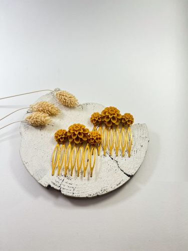 Peinecillo resina 3 flores mostaza