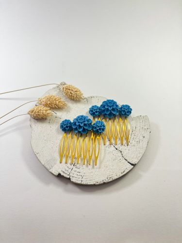 Peinecillo resina 3 flores azul