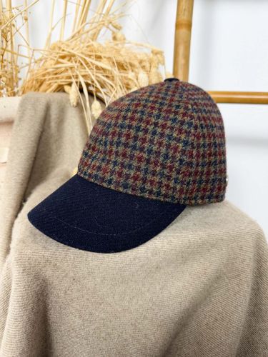 Gorra invierno STRIKE marrón pata de gallo burdeos y azul...