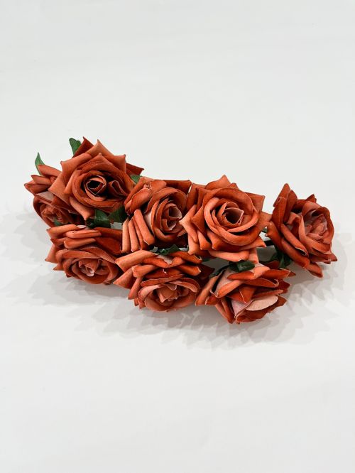 Corona 8 rosas terciopelo caldera