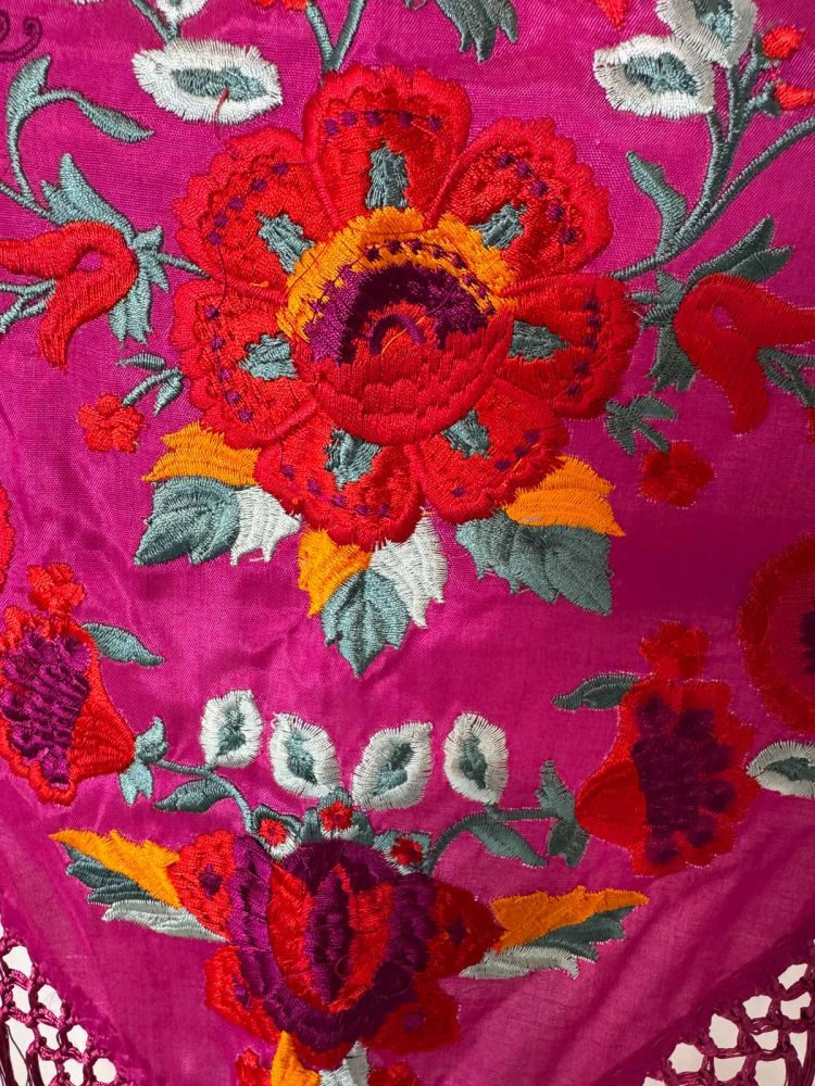 Mantón seda Araceli niña frambuesa