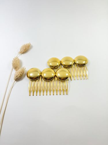 Peinecillo triple botón dorado