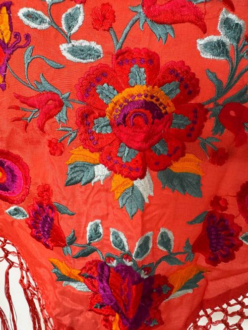 Mantón seda Araceli niña coral