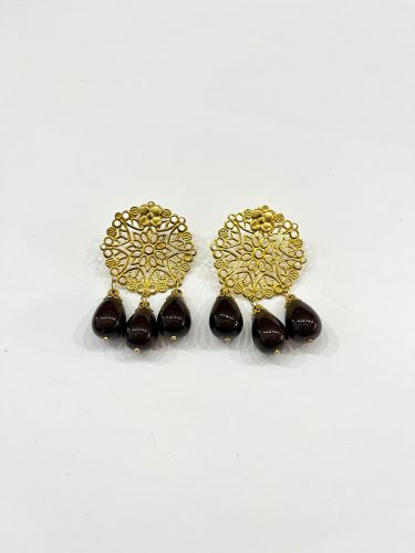 Pendiente PALLAMÉN base labrada y 3 gotas marrón