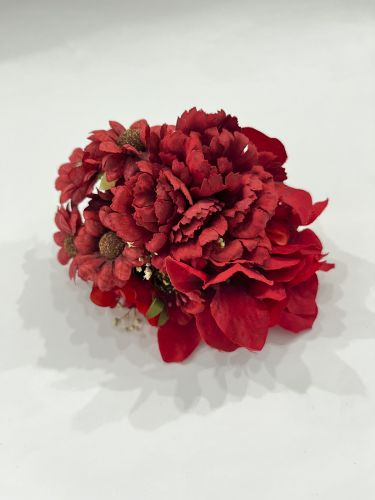 Ramillete flores variadas en tono rojo oscuro