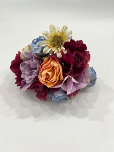 Ramillete flores variadas rojo, celeste, naranja y rosa nude