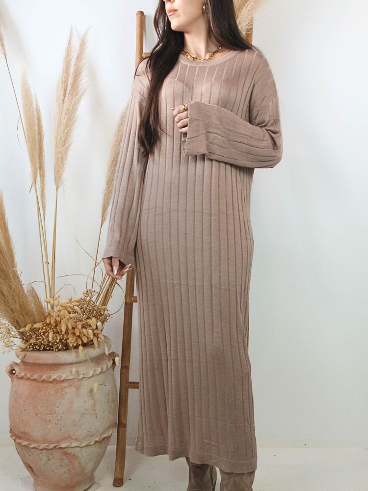 Vestido largo punto canalé calado