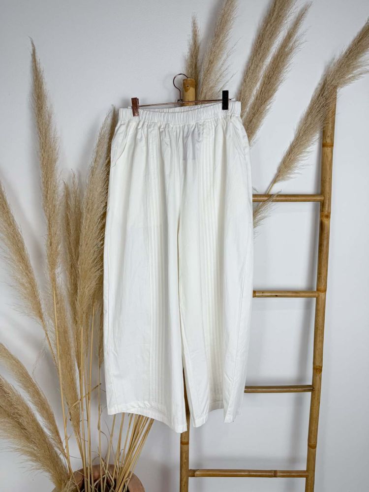 Pantalón blanco recto cintura engomada