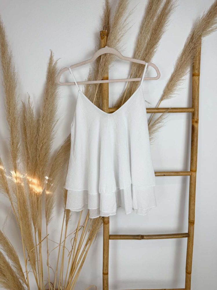 Blusa blanca tirantes doble volante