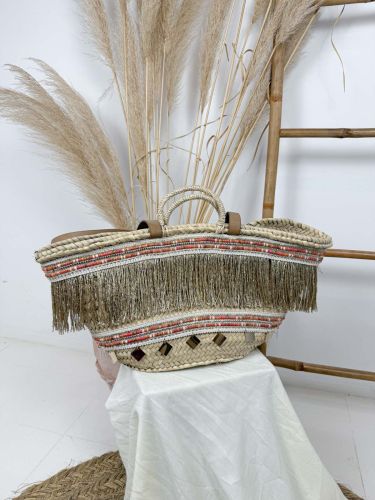 Capazo grande de yute con ribete de hilo naranja, flecos...