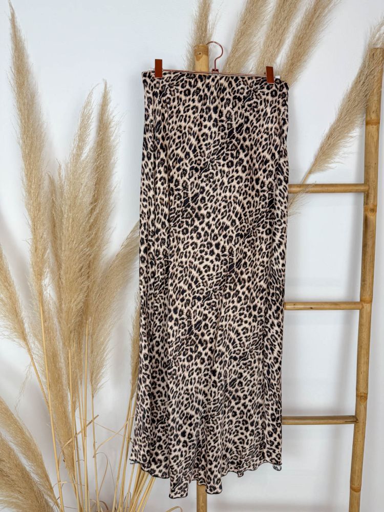 Falda larga raso leopardo