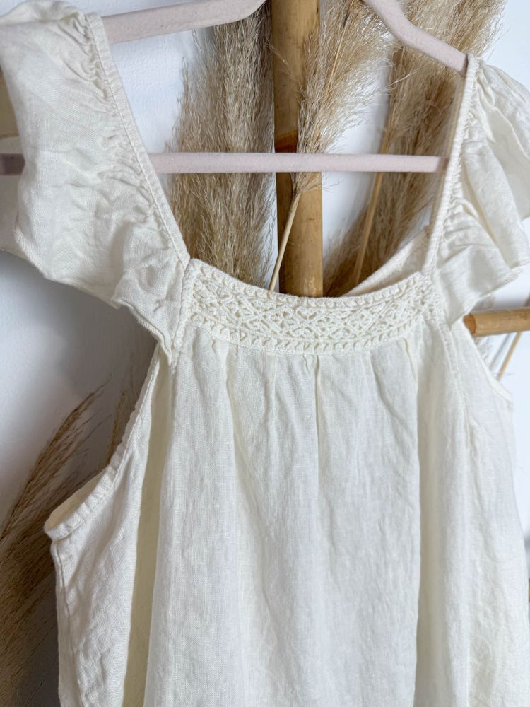 Blusa lino cruda volante tirante...