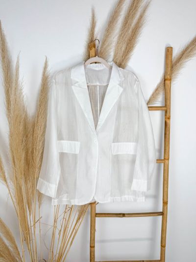 Blazer seda blanca dos botones