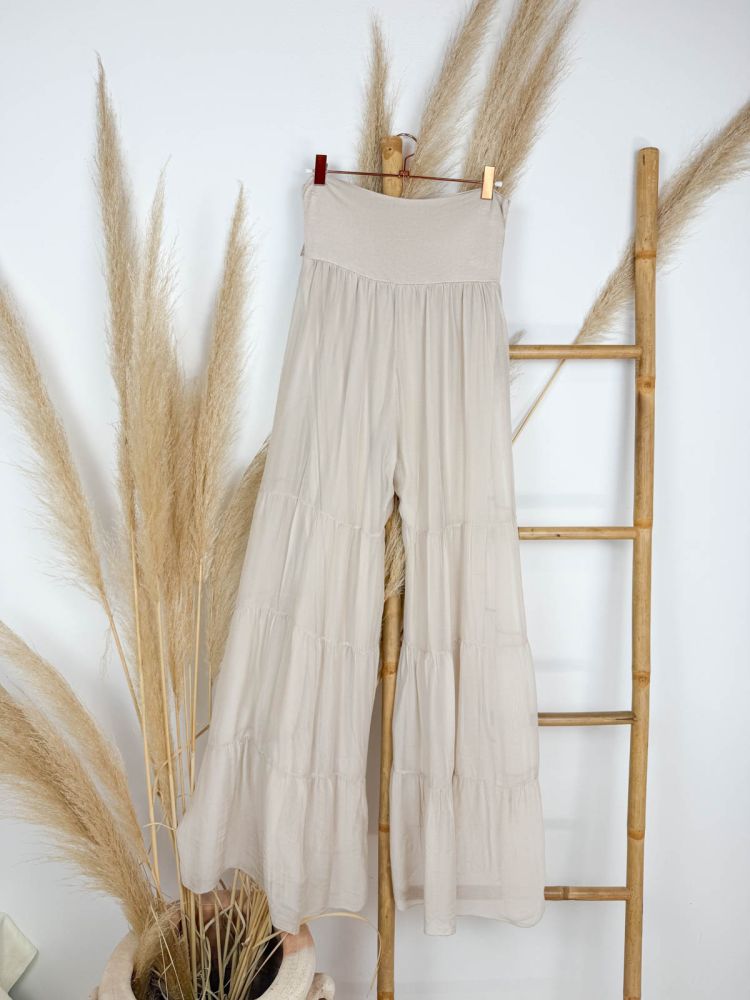 Pantalón seda camel palazzo canastero cintura elástica
