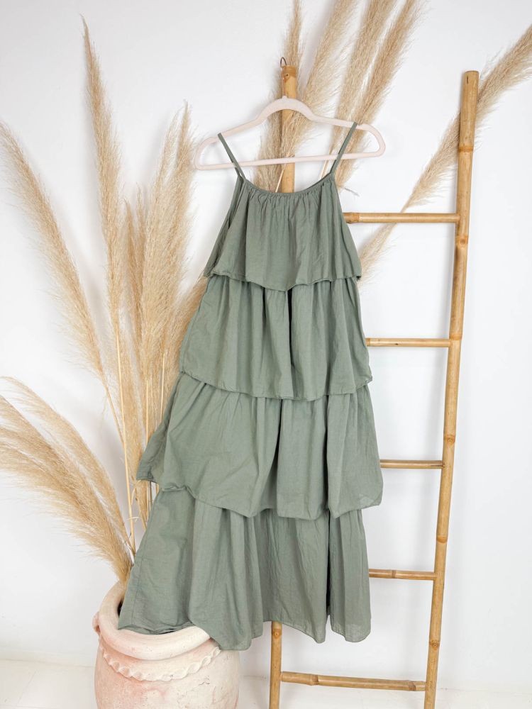 Vestido largo verde maxi volantes tirantas
