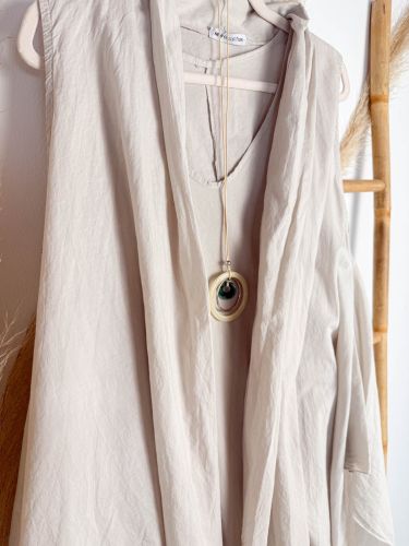 Conjunto de vestido y chalequillo topo 2