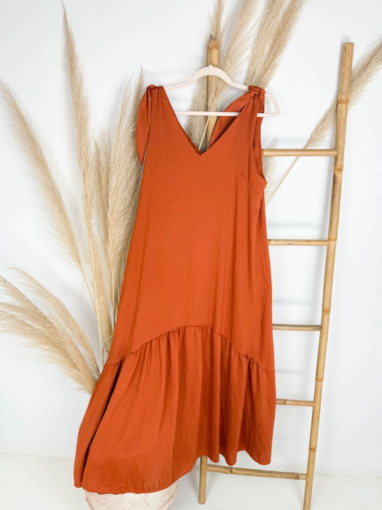Vestido naranja tirantes ancho lazada